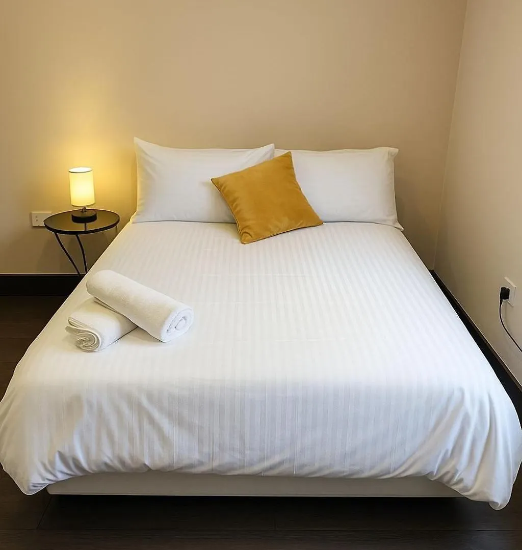 2Stay London 0*,